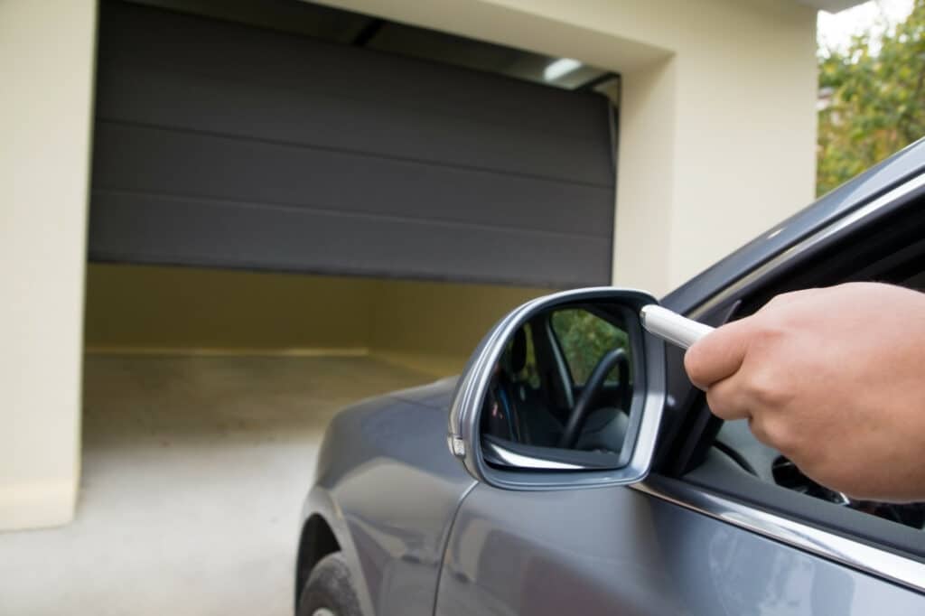 how long does a garage door opener last